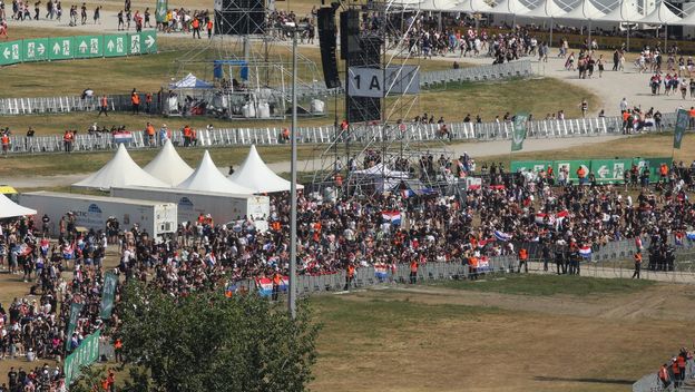 Dolazak fanova na Thompsonov koncert - 5