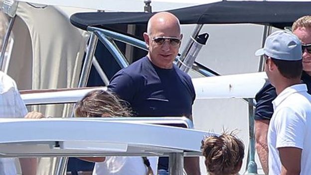 Jeff Bezos napustio Hrvatsku - 2