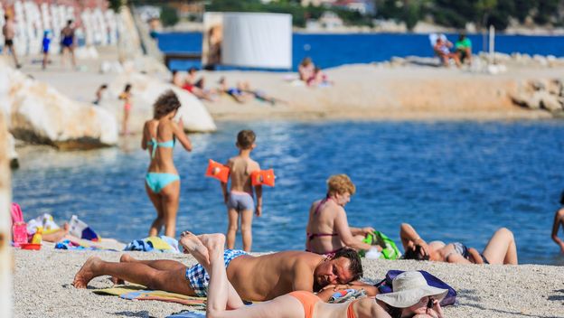 Kupači na plaži