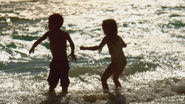 Pedofili na plaži; ilustracija - 3