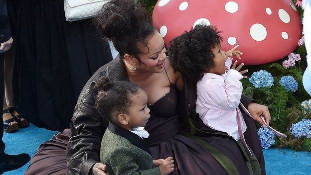 Rihanna i sinovi