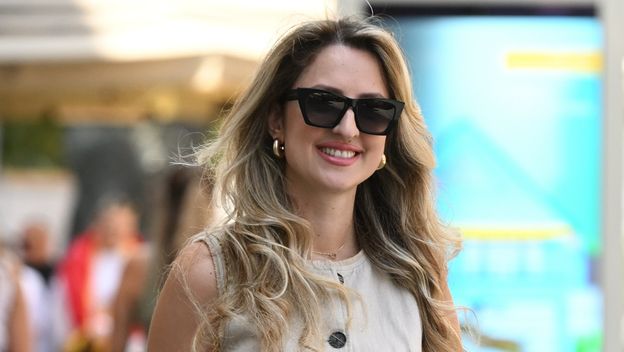 Dama iz Zagreba u mrežastim balerinkama