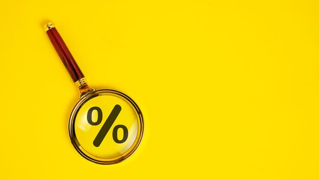 Kako se piše: 50% ili 50 %