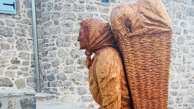 Kip tete Anice izrađen od sto godina starog cedra