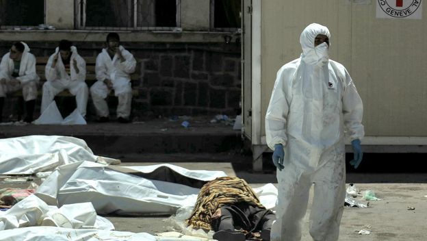 Dvorište bolnice nakon pokolja nad Druzima - 5