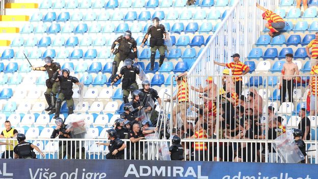 Neredi u Novom Pazaru