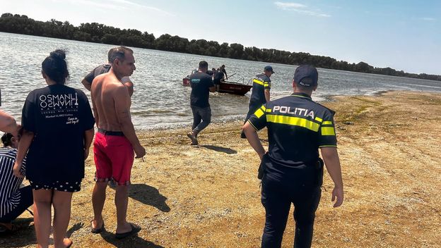 Potraga za parom koji se utopio u Dunavu