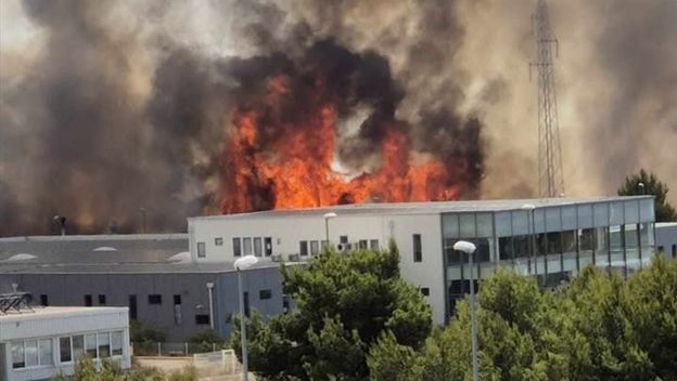 Požar u industrijskoj zoni Podi u Šibeniku