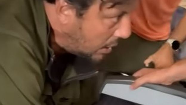 Putnik koji je oborio muškarca u avionu