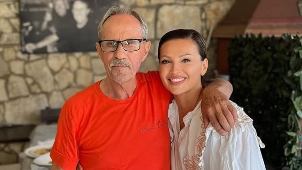 Nina Badrić i Bata - 1