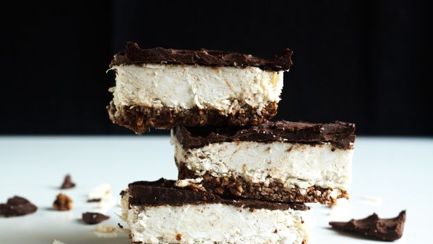 Ledeni sendvič od Oreo keksa, čokolade i sladoleda