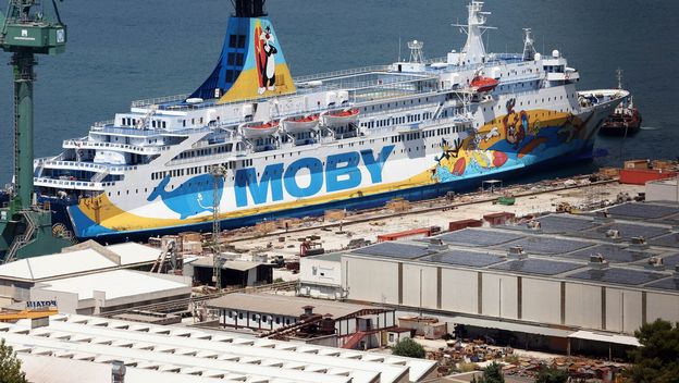 Brod Moby Drea koji ima azbest ispred brodogradilista Brodosplit - 1