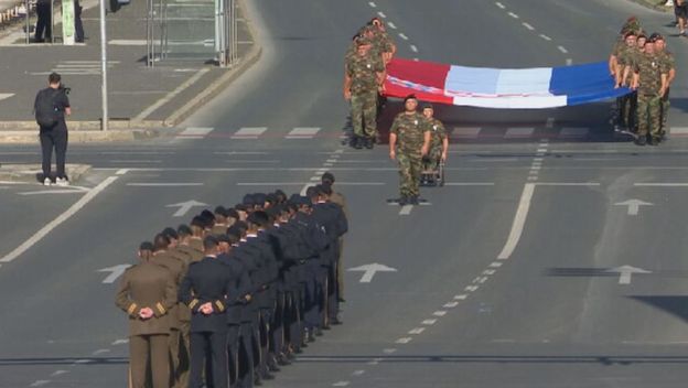 Zastava na mimohodu u Zagrebu
