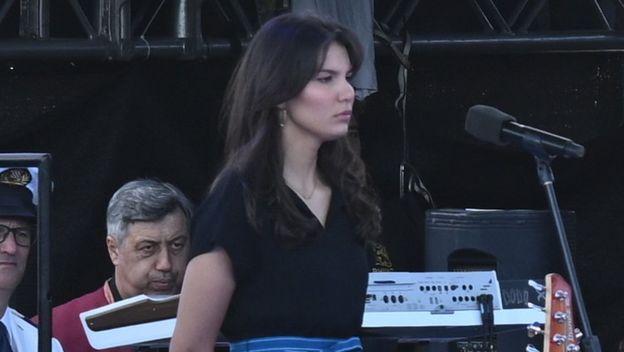 Bela Grah na mimohodu - 2