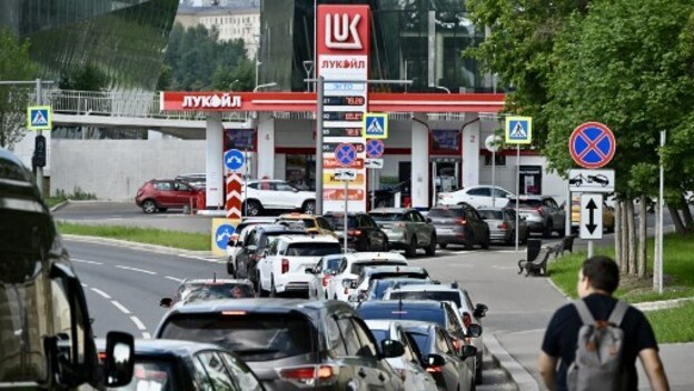 Moskva, redovi za benzin - 3
