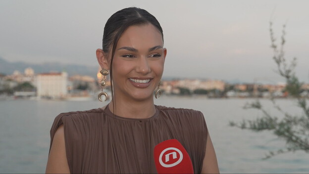 Laura Gnjatović