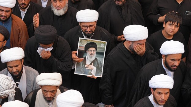 Pokopan Ali Hamenei