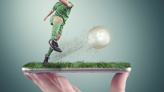 Nogomet i mobilni telefon (Foto: Getty Images)