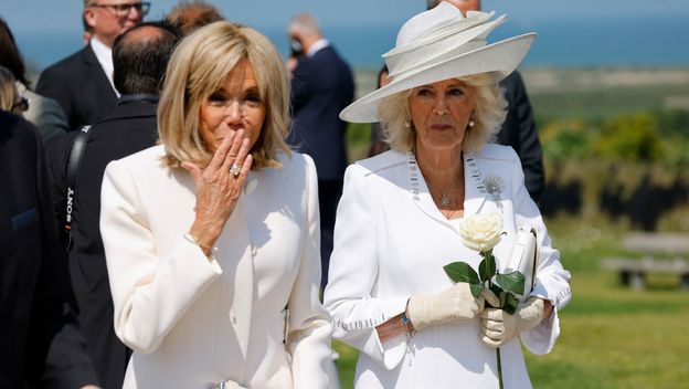 Brigitte Macron i kraljica Camilla susrele su se u Francuskoj - 6
