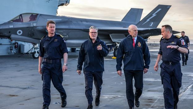 Keir Starmer na britanskom nosaču aviona