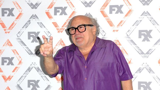 Glumac i komičar Danny DeVito na crvenom tepihu