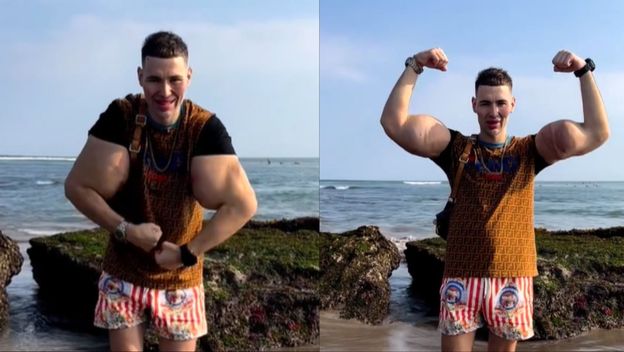 Kiril Tereshin poznatiji kao Ruski Popaj kako pokazuje lažne mišiće