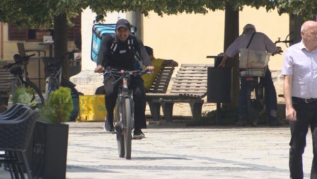 Dostavljači