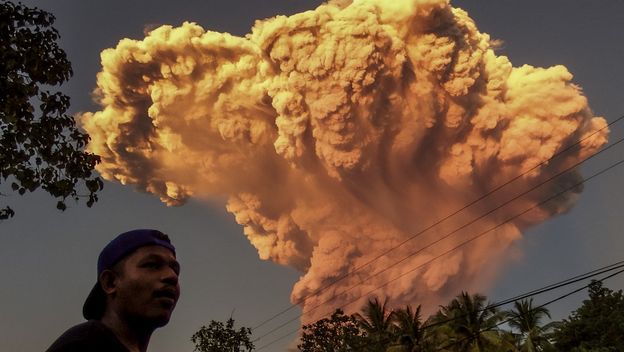 Erupcija vulkana Lewotobi Laki Laki