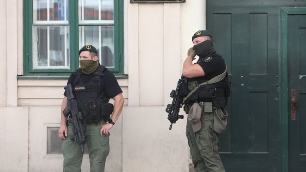 Privođenje osumnjičenih za ubojstvo na Županijski sud - 13