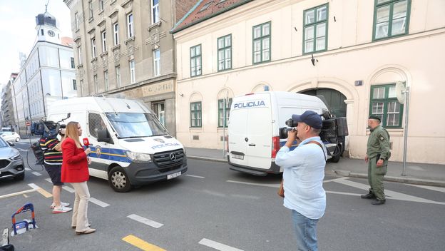 Privođenje osumnjičenih za ubojstvo na Županijski sud - 14