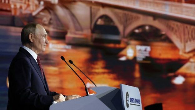 Vladimir Putin u u Sankt Peterburgu