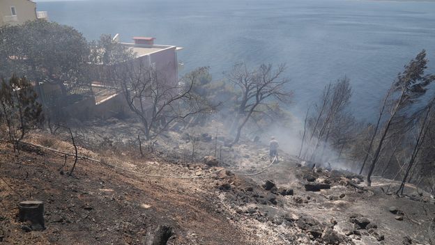 Posljedice golemog požara u Dalmaciji - 13