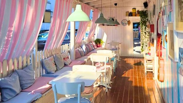 Slastičarnica Jagode i čokolada