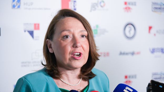 Ministrica zdravstva Irena Hrstić