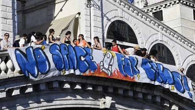 Prosvjedi protiv Bezosa u Veneciji - 1