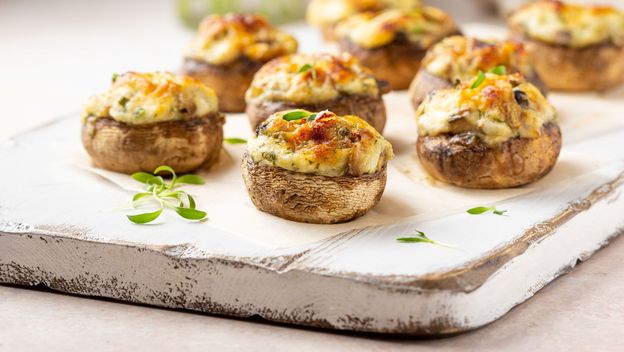 Šampinjoni punjeni pestom i parmezanom