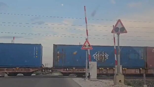 Željezničko-cestovni prijelaz u Peterancu