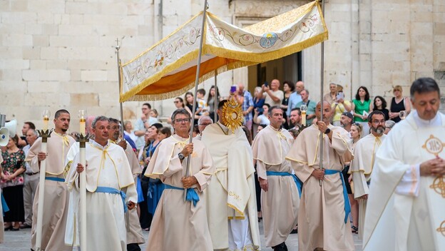 Procesija na Tijelovo