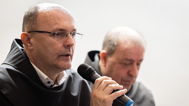Fra Mario Knezović