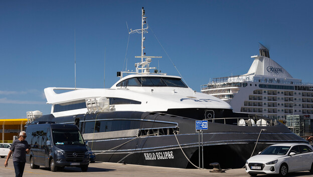 Katamaran Krilo Eclipse - 4