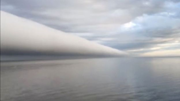Zloslutni oblak u obliku cijevi prekrio horizont New Orleansa (Foto: Profimedia)