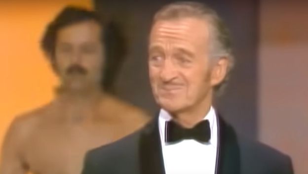 Goli muškarac na dodjeli Oscara (1974)