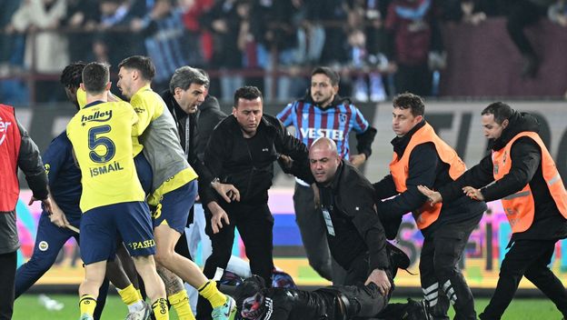 Neredi na Trabzonspor - Fenerbahce - 2