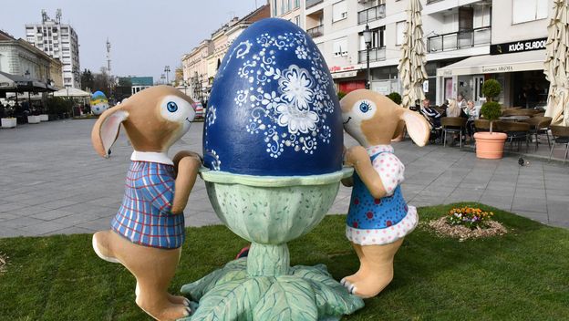 Središte Slavonskog Broda pretvoreno je u malo uskrsno carstvo - 9