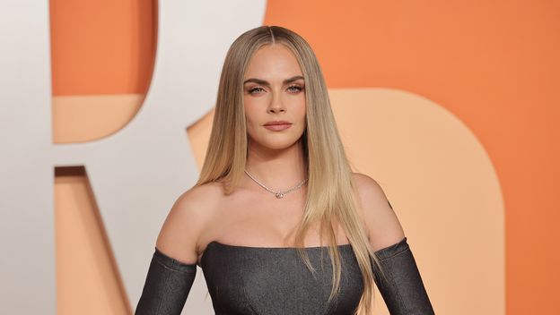 Cara Delevingne u haljini od trapera na oskarovskom partyju Vanity Fair - 4