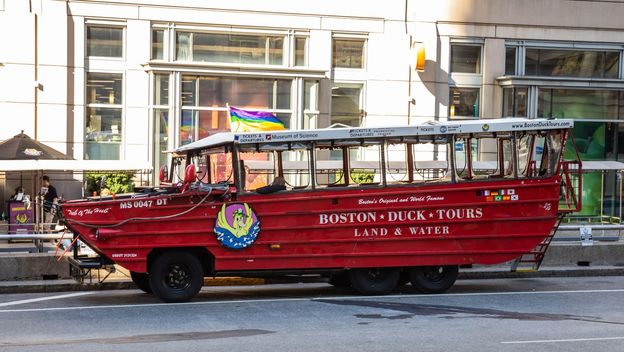 Replike DUKW vozila iz Drugog svjetskog rata za razgledavanje Bostona, SAD - 4