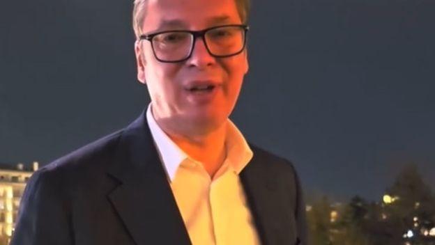 Aleksandar Vučić na terasi Skupštine Srbije