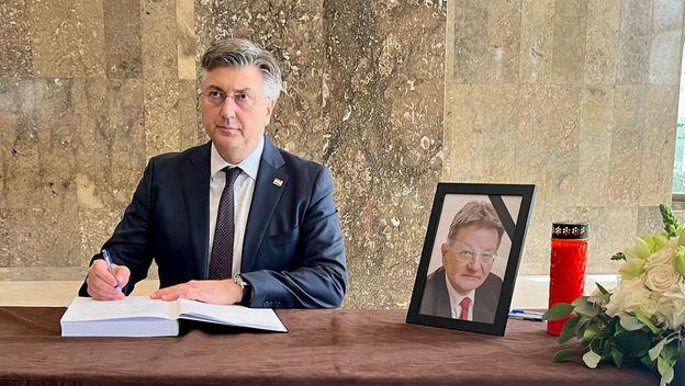 Komemoracija za predsjednika Vrhovnog suda Radovana Dobronića - 3