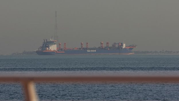 Tanker ispred Dubaija