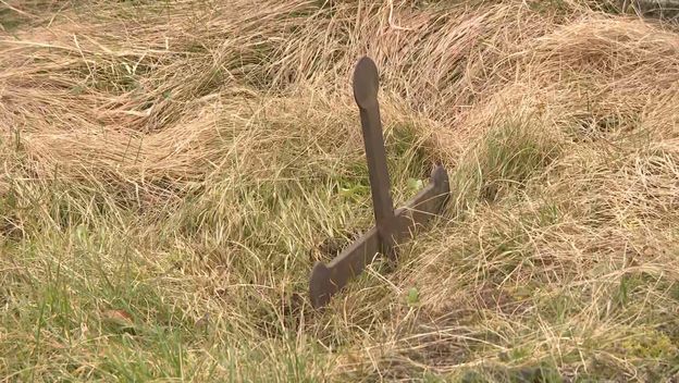 Uklonjeni križevi s groblja